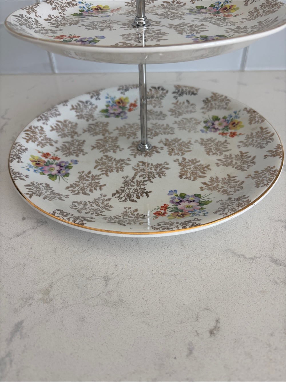 Vintage Barratt’s England Two-Tier Floral Serving Stand - Picture 3 of 4